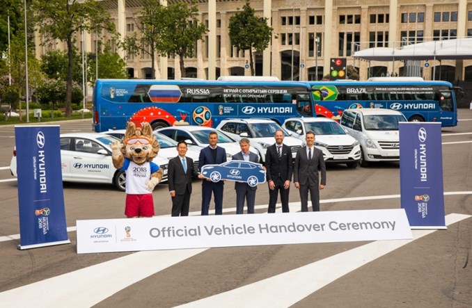 Hyundai zapewni autokary na MŚ w Rosji. W tym z hasłem „Polska Dawaj!”