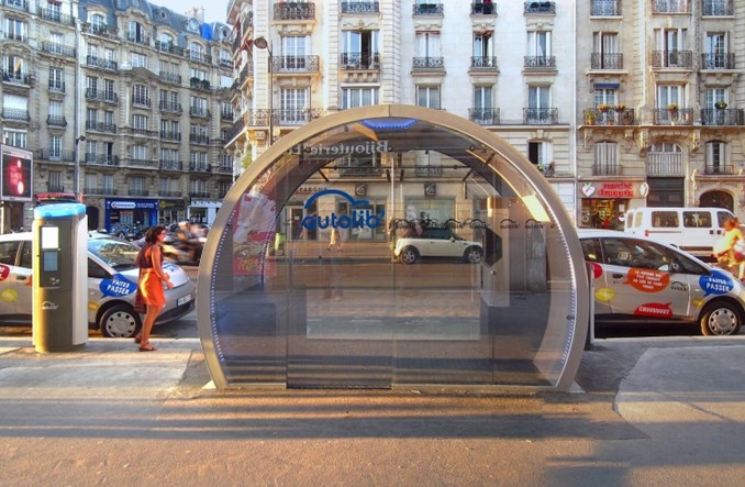 Paryż. Upadek Autolib. Dlaczego najsłynniejszy car sharing zbankrutował?