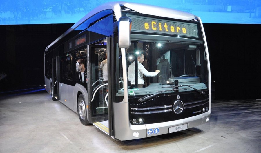 Mercedes coraz mocniejszy w elektrobusach. Dostawa do Wiesbaden Mercedes coraz mocniejszy w elektrobusach. Dostawa do Wiesbaden