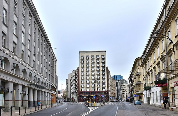 Warszawa. Plac Pięciu Rogów. Bez aut, ale (najpewniej) z fontanną