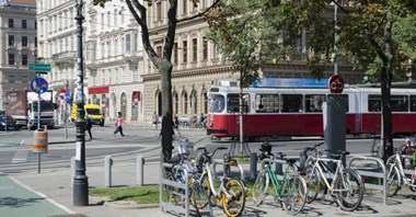 Wiedeń oddaje ulice pieszym. Tak się walczy z koronawirusem!