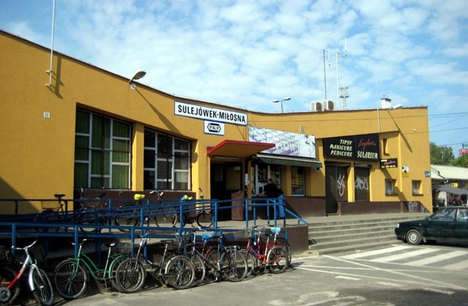 Sulejówek Miłosna, Parczew i Szastarka. Dworce do remontu