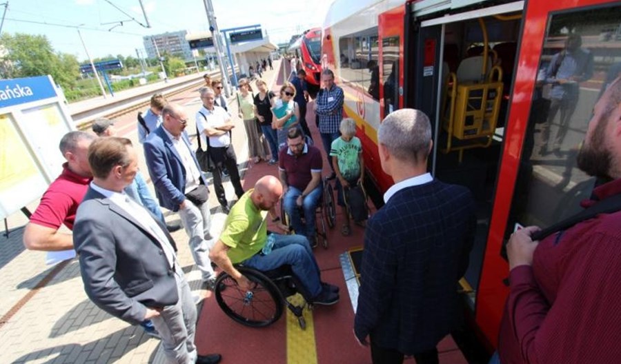 Warszawa. Pociągi i metro też zostały przetestowane Warszawa. Pociągi i metro też zostały przetestowane