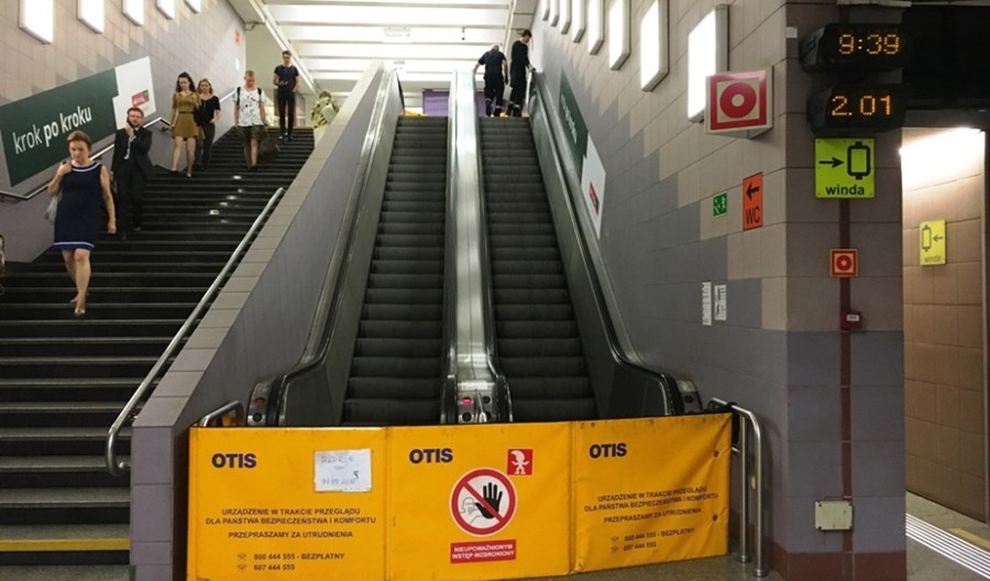 Metro wymieni schody na Politechnice