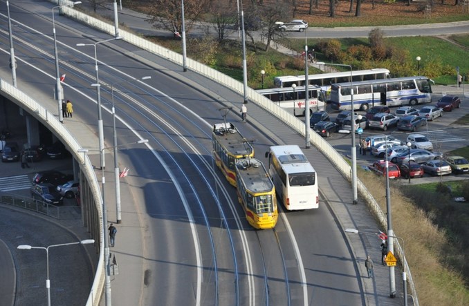 Bilet na karcie, niedługo beacony, a potem? Skan oka?