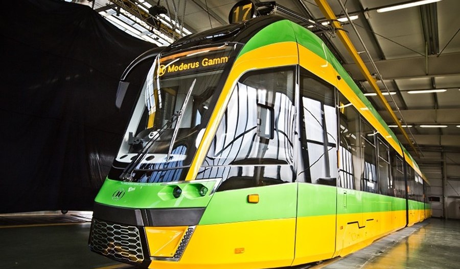 MPK Poznań: Slalom wewnątrz Moderusów Gamma ma sens. Tramwaj szykowany do jazd MPK Poznań: Slalom wewnątrz Moderusów Gamma ma sens. Tramwaj szykowany do jazd