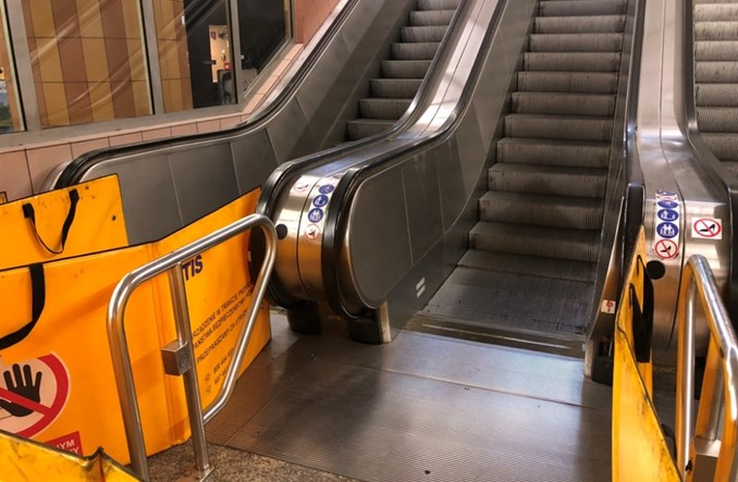 Metro: Kto będzie naprawiać windy i schody w 2019 r.?