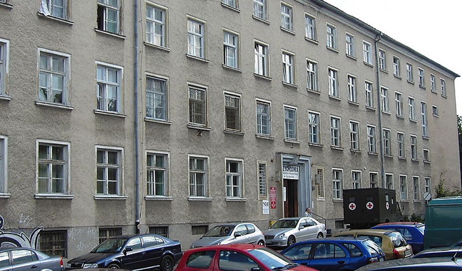 Parking szpitalny wg RPO? Tani, zatłoczony, niedostępny Parking szpitalny wg RPO? Tani, zatłoczony, niedostępny