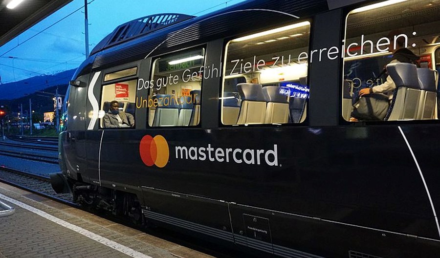 Mastercard: Mieszkańcy miast chcą płacić kartą także za transport Mastercard: Mieszkańcy miast chcą płacić kartą także za transport