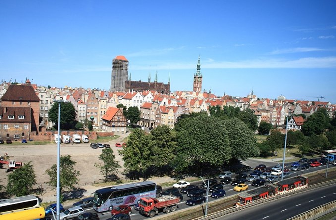 Gdańsk. Światła włączone szybciej, bo piesi sami „otworzyli” zebrę