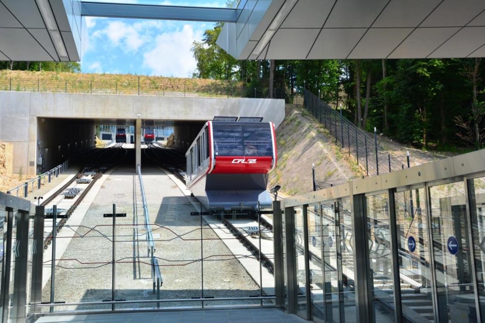 Przystanek Pfaffenthal-Kirchberg z funikularem do tramwaju