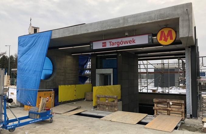 Metro: Niebawem pierwszy pociąg do Trockiej. Kiedy zmiany autobusów?