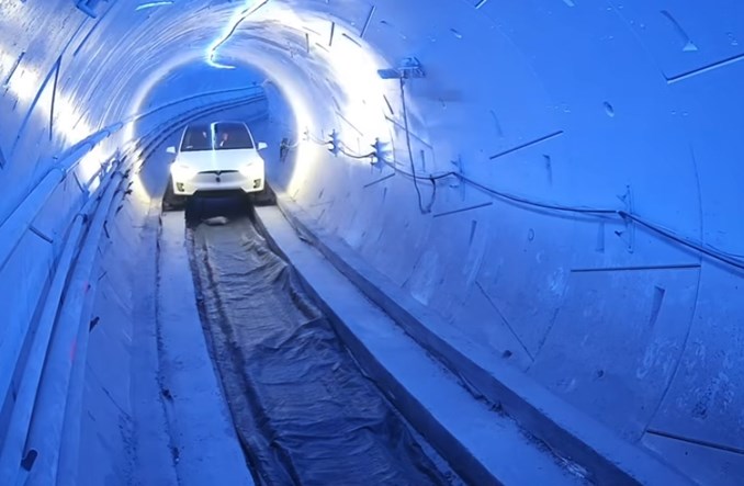 USA. Elon Musk zastąpi autostrady tunelami?