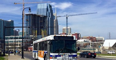 Jak aktywiści z USA (skutecznie) bronią się przed autobusem i tramwajem