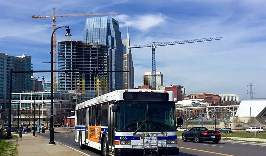 Jak aktywiści z USA (skutecznie) bronią się przed autobusem i tramwajem Jak aktywiści z USA (skutecznie) bronią się przed autobusem i tramwajem