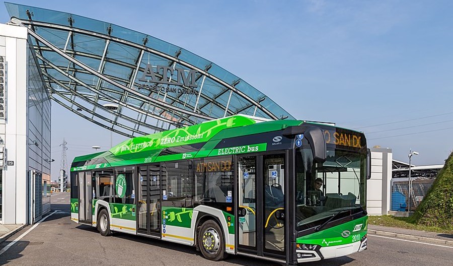Mediolan. Solaris i Mercedes walczą w przetargu na 250 elektrobusów Mediolan. Solaris i Mercedes walczą w przetargu na 250 elektrobusów