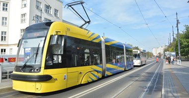 Toruń: Trzy oferty na 73 tablice systemu informacji pasażerskiej