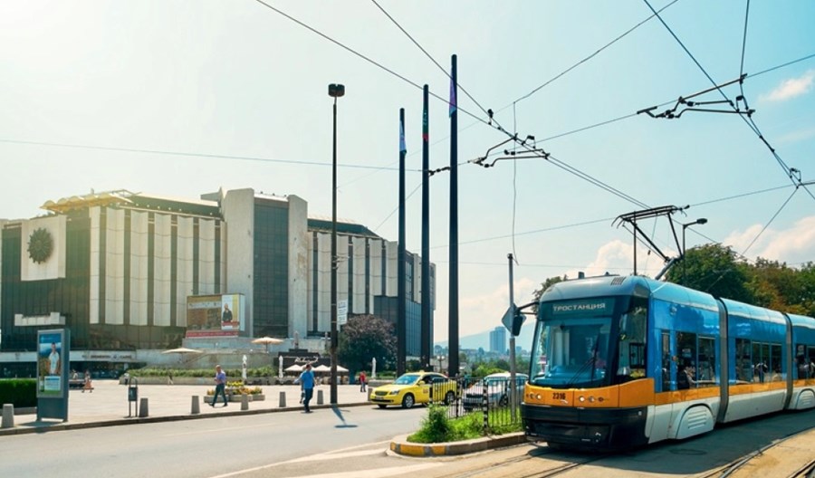 Pesa z kolejnym kontraktem w Sofii. Dostarczy 13 Swingów Pesa z kolejnym kontraktem w Sofii. Dostarczy 13 Swingów