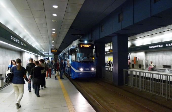 Dyrektor ZTP Kraków: Albo nowe ceny biletów, albo cięcie kursów. Parkowanie też droższe