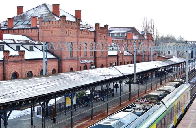 Co trzeba poprawić na dworcu w Skierniewicach?