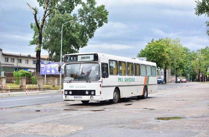 „Ustawa pekaesowa” przeobraża się i chudnie. Dwa projekty w tydzień