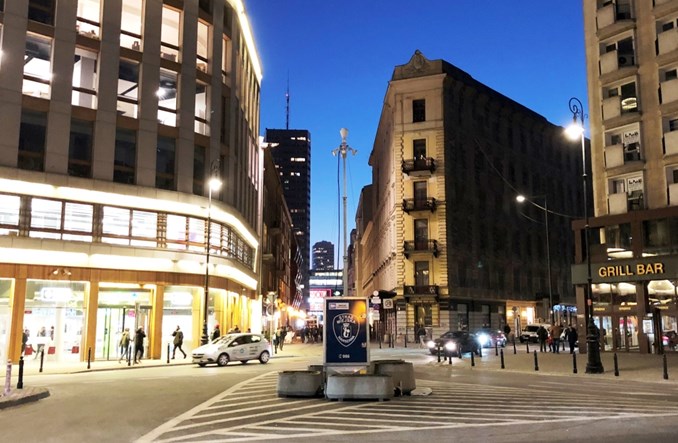 Mobilne oko Straży Miejskiej pilnuje parkowania na pl. 5 Rogów. Skutecznie