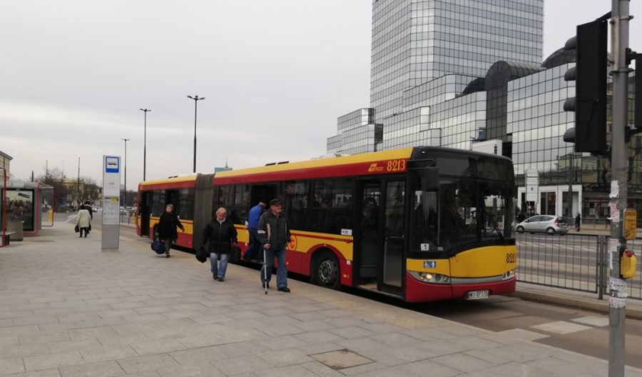 Warszawa jeździ na ślepo. Problem z wyświetlaczami w kilkuset autobusach Warszawa jeździ na ślepo. Problem z wyświetlaczami w kilkuset autobusach