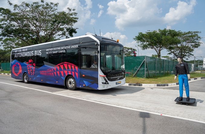 Pierwszy autonomiczny autobus elektryczny Volvo