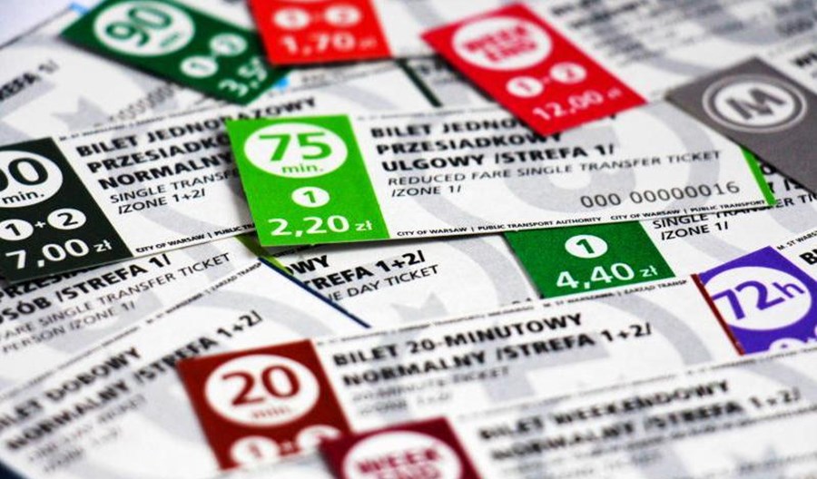 Warszawa zmienia wzór biletów komunikacji miejskiej. W sprzedaży od 8 kwietnia Warszawa zmienia wzór biletów komunikacji miejskiej. W sprzedaży od 8 kwietnia