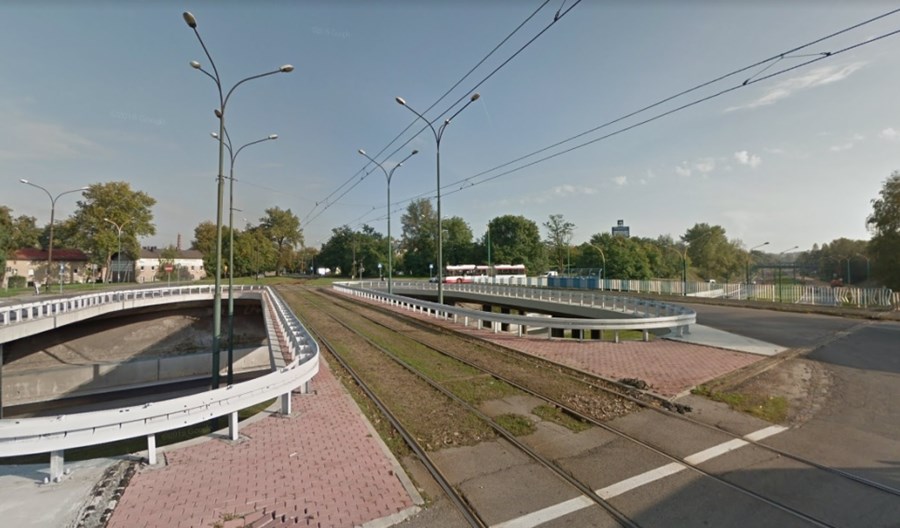 Sosnowiec: Wiadukt tramwajowy z wykonawcą. Linia 24 na krótszej trasie Sosnowiec: Wiadukt tramwajowy z wykonawcą. Linia 24 na krótszej trasie