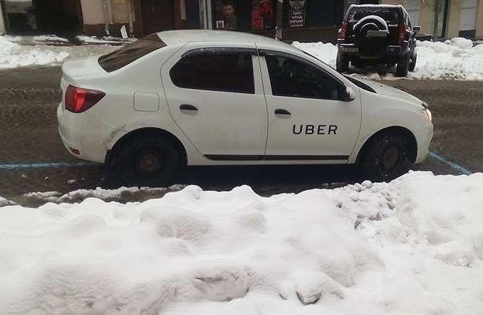 Uber w Polsce wprowadza kodeks i internetowe kursy