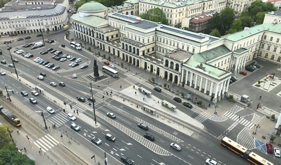 Eksperyment w Warszawie. Bankowy z ograniczonym ruchem w wakacje? Eksperyment w Warszawie. Bankowy z ograniczonym ruchem w wakacje?