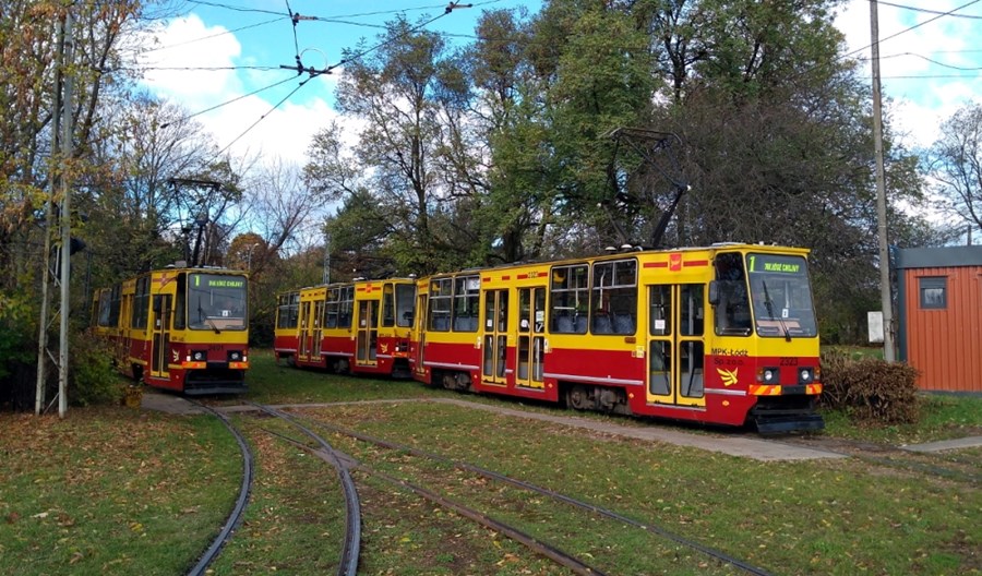 Łódź: Torowisko na Wojska Polskiego skrajnie zużyte. Ruszają prace awaryjne Łódź: Torowisko na Wojska Polskiego skrajnie zużyte. Ruszają prace awaryjne