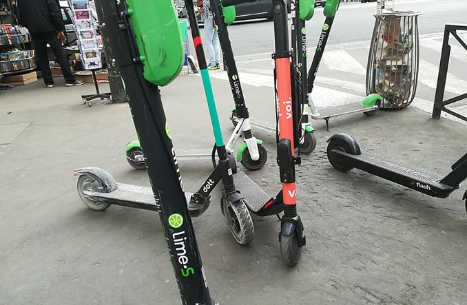 Niemcy legalizują e-hulajnogi. Protestują kierowcy i rowerzyści