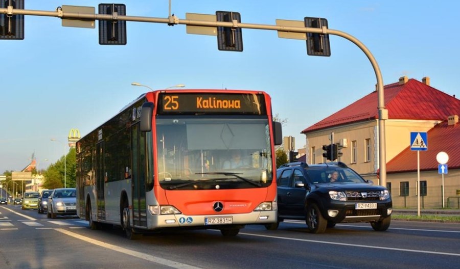 Rzeszów rozbuduje ITS. System wyłapie jadących na czerwonym Rzeszów rozbuduje ITS. System wyłapie jadących na czerwonym