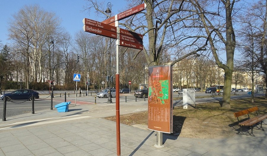 Warszawa. Będą oznaczenia czasu dojścia dla pieszych? Warszawa. Będą oznaczenia czasu dojścia dla pieszych?