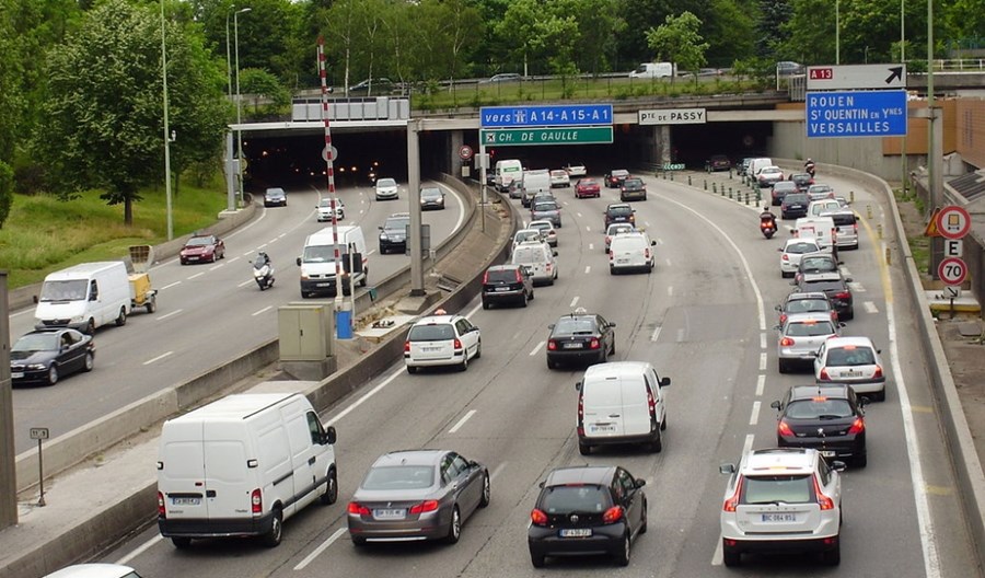 Paryż ograniczy prędkość na śródmiejskiej obwodnicy z 70 do 50 km/h? Paryż ograniczy prędkość na śródmiejskiej obwodnicy z 70 do 50 km/h?