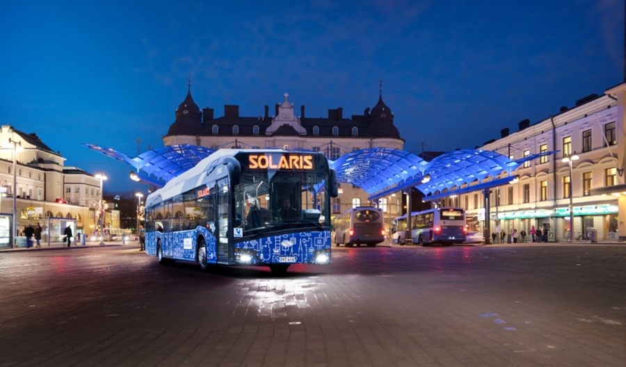 Paryż wypożyczy na testy hydrobusa od Solarisa Paryż wypożyczy na testy hydrobusa od Solarisa