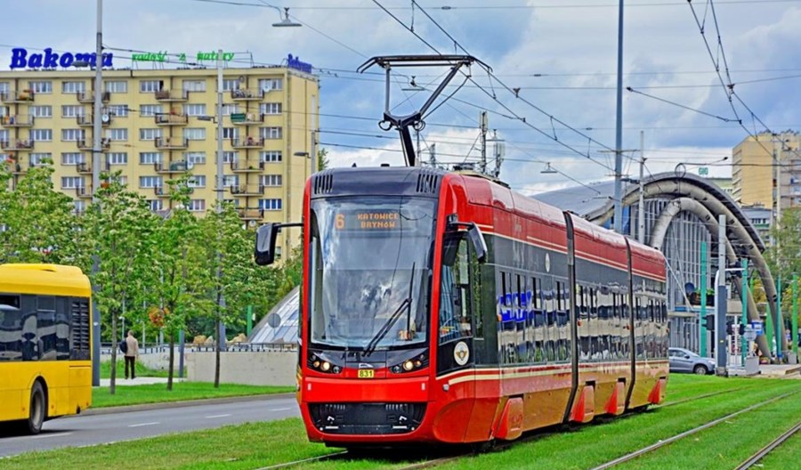 Tramwaje Śląskie z nowymi zapowiedziami. Już nie Bartel Tramwaje Śląskie z nowymi zapowiedziami. Już nie Bartel