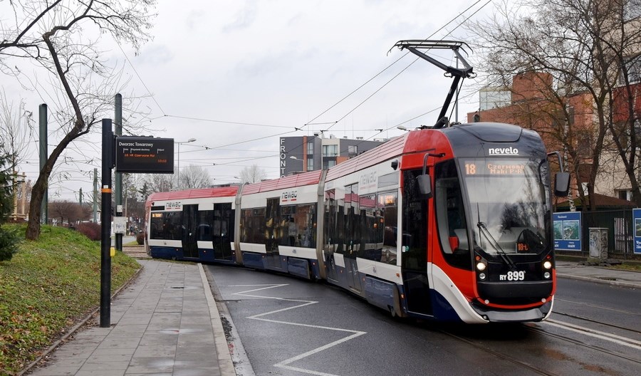 Kraków opóźnia oferty na nowe tramwaje i zmienia kryteria Kraków opóźnia oferty na nowe tramwaje i zmienia kryteria