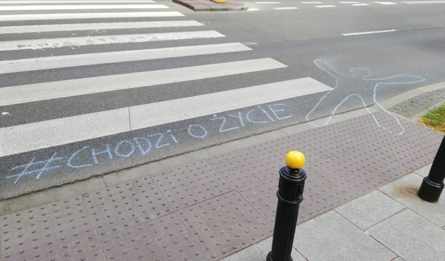 Ruchy miejskie: Wyższe mandaty i pierwszeństwo pieszych, bo #ChodziOŻycie Ruchy miejskie: Wyższe mandaty i pierwszeństwo pieszych, bo #ChodziOŻycie
