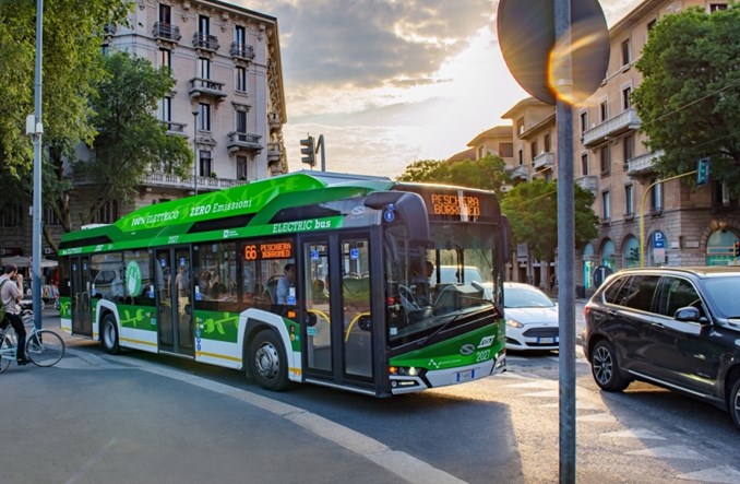 Mediolan. Solaris wygrał gigantyczny przetarg za 200 mln euro