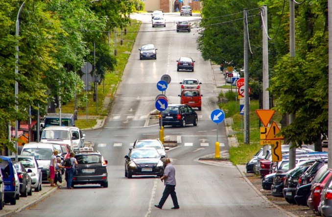 Przesiadłem się do samochodu. Przestałem widzieć pieszych [komentarz]