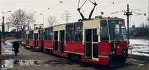 Łódź: Kremowo-czerwony skład 805Na dla KMST