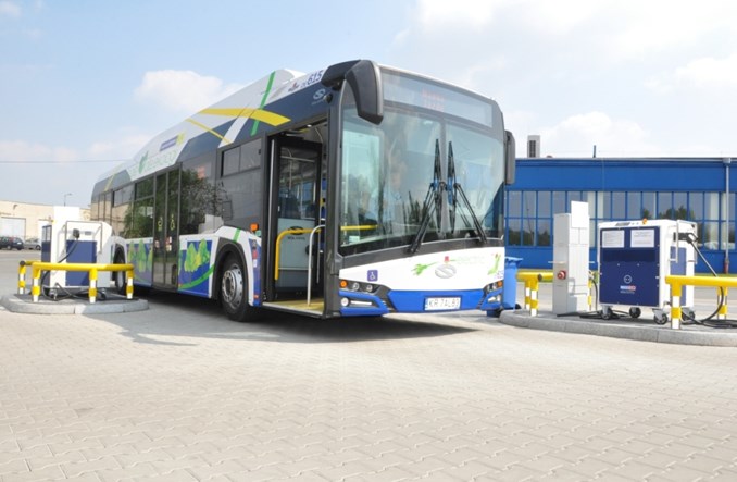 Jak kierowca autobusu elektrycznego może oszczędzać energię?