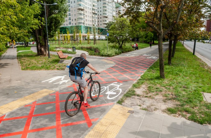Warszawa. ZDM testuje rozwiązania dla skrzyżowań rowerowo-pieszych