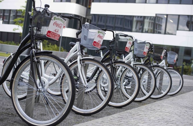 Firmy wprowadzają bike sharing na własną rękę. Np. Coca-Cola