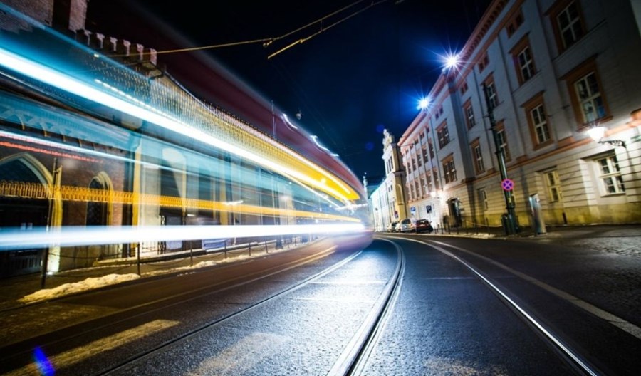 Optymalne napędy pojazdów w transporcie publicznym Optymalne napędy pojazdów w transporcie publicznym