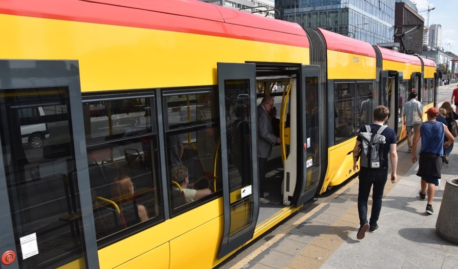 Warszawa: Dzięki priorytetom dziewiątka zaoszczędzi 10 minut Warszawa: Dzięki priorytetom dziewiątka zaoszczędzi 10 minut