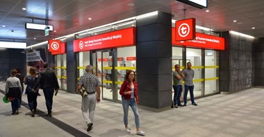 Handel w metrze. 27% lokali na razie pustych